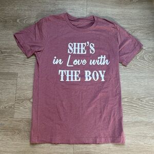Graphic Tee - She's in Love with the Boy - Pink